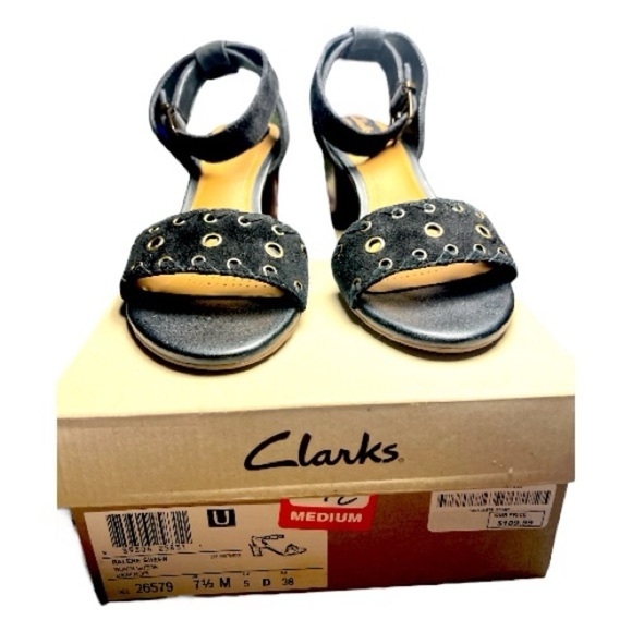 Womens Clarks Artisan Ralene Black Suede Ankle Strap Block Heel Sandals Size 7.5 - Picture 1 of 11